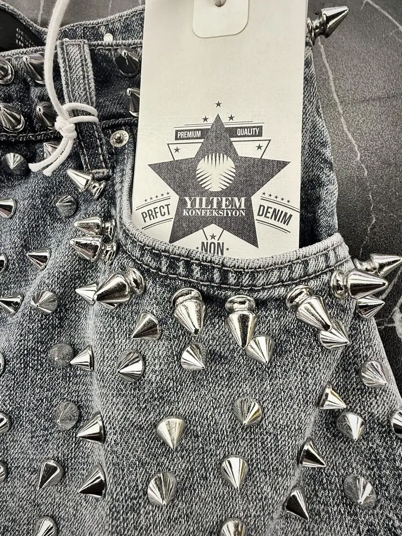 Yıltem hang tag and trim detail